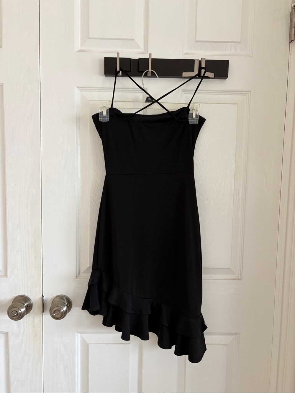 Windsor Crossed Back Black Ruffle Hem Dress Formal - Picture 2 of 2